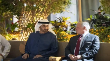 محمد بن زايد وملك الأردن يناقشان الاعتداءات الإيرانية في المنطقة